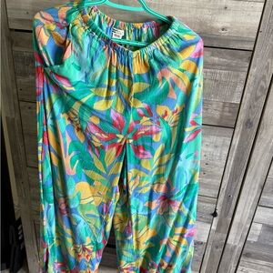 Billabong flowy beachy Colorful Tropical Print Pants